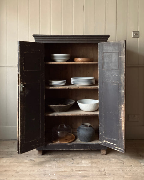 Welsh cupboard with Fantastic Patina