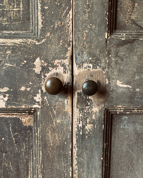 Welsh cupboard with Fantastic Patina